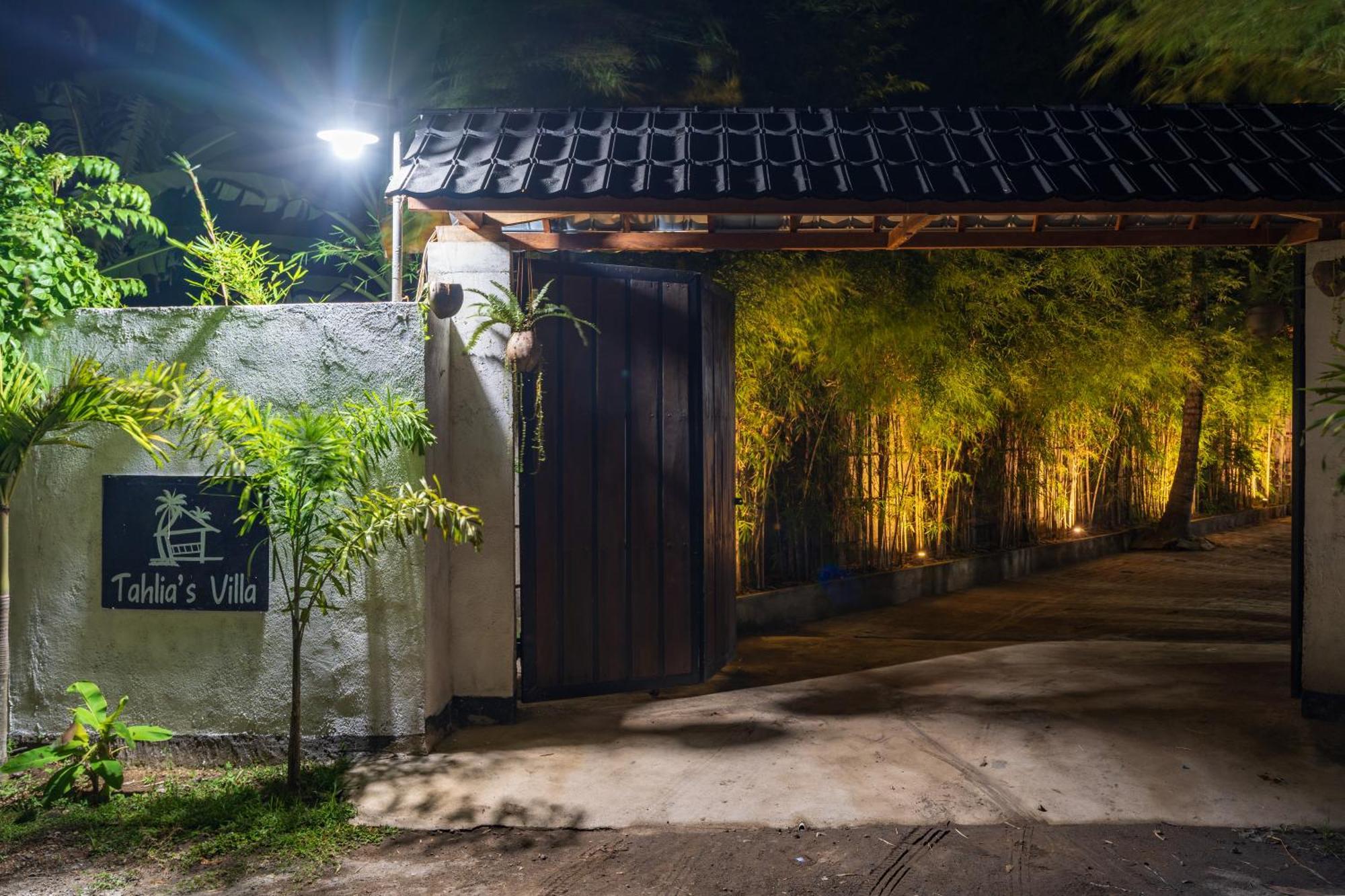Tahlia'S Villa Sorongjukung Luaran gambar