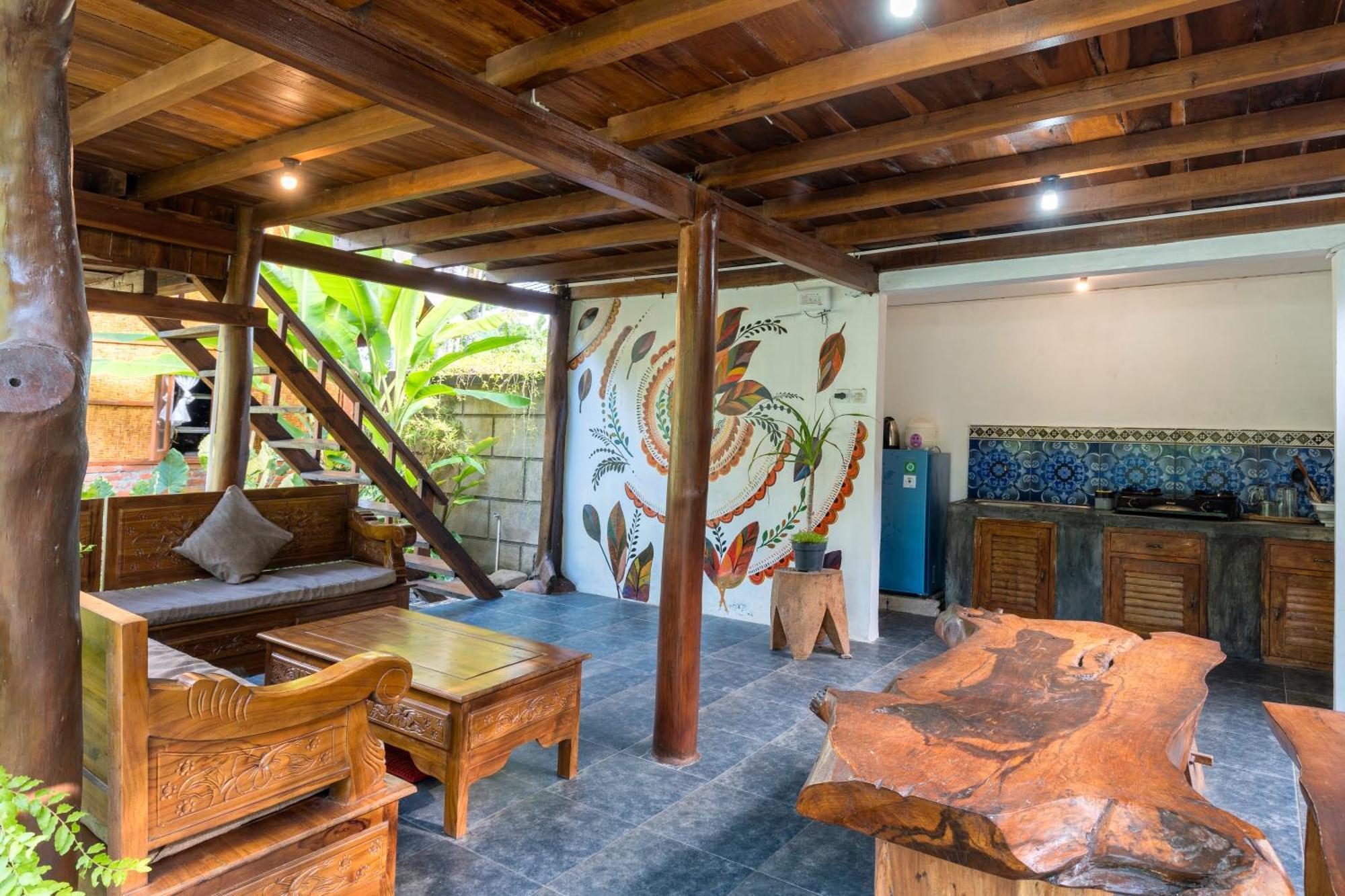 Tahlia'S Villa Sorongjukung Luaran gambar